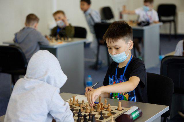 Стать гроссмейстером в 12 лет: Сергей Карякин поделился секретами своего успеха