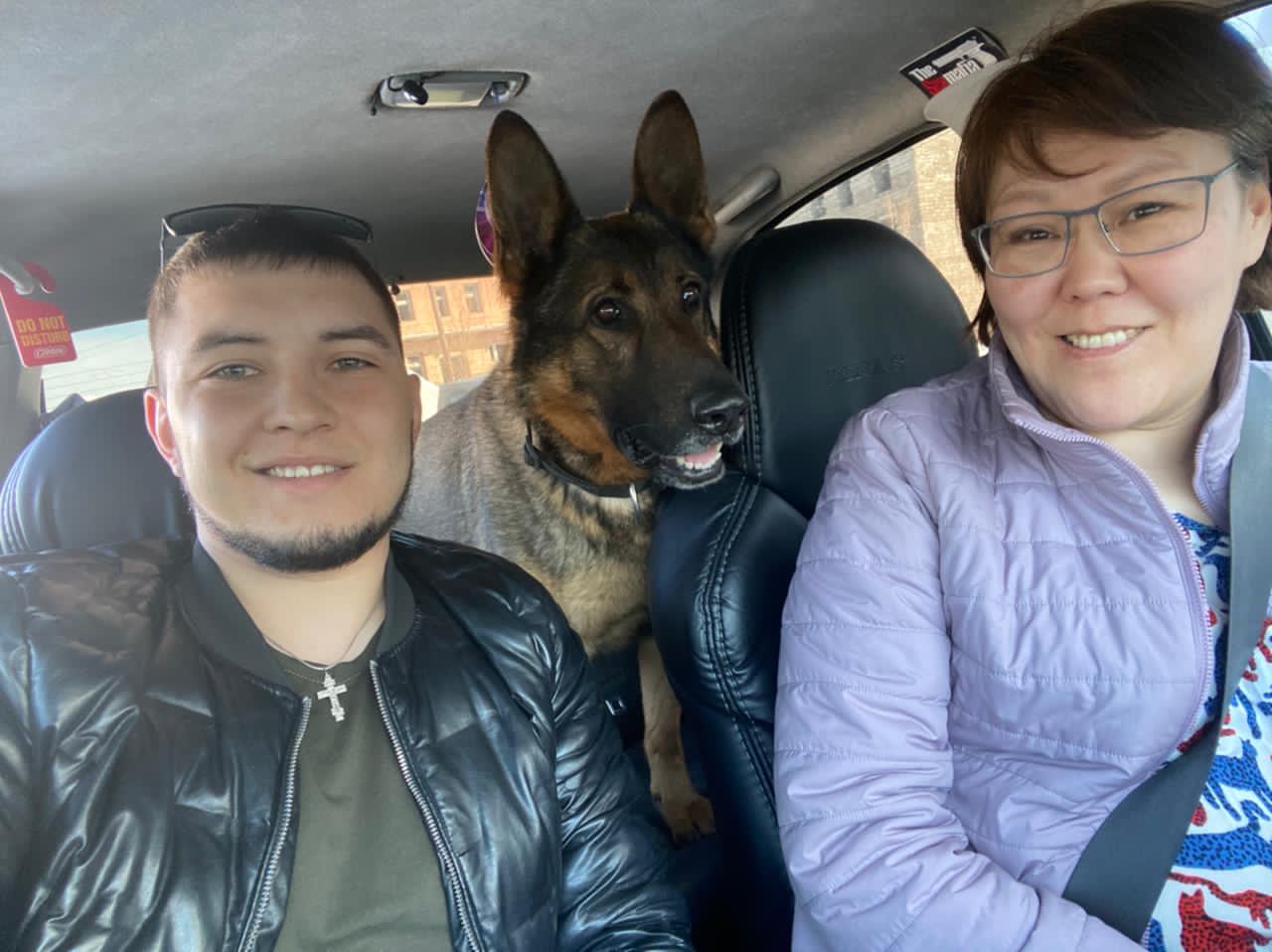 В Якутске инструктор автошколы спас полицейскую собаку