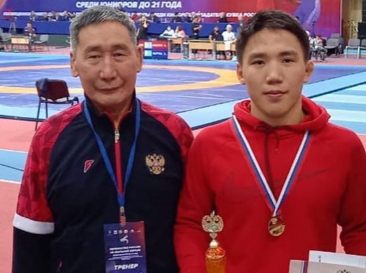 Якутский борец завоевал золото международного первенства