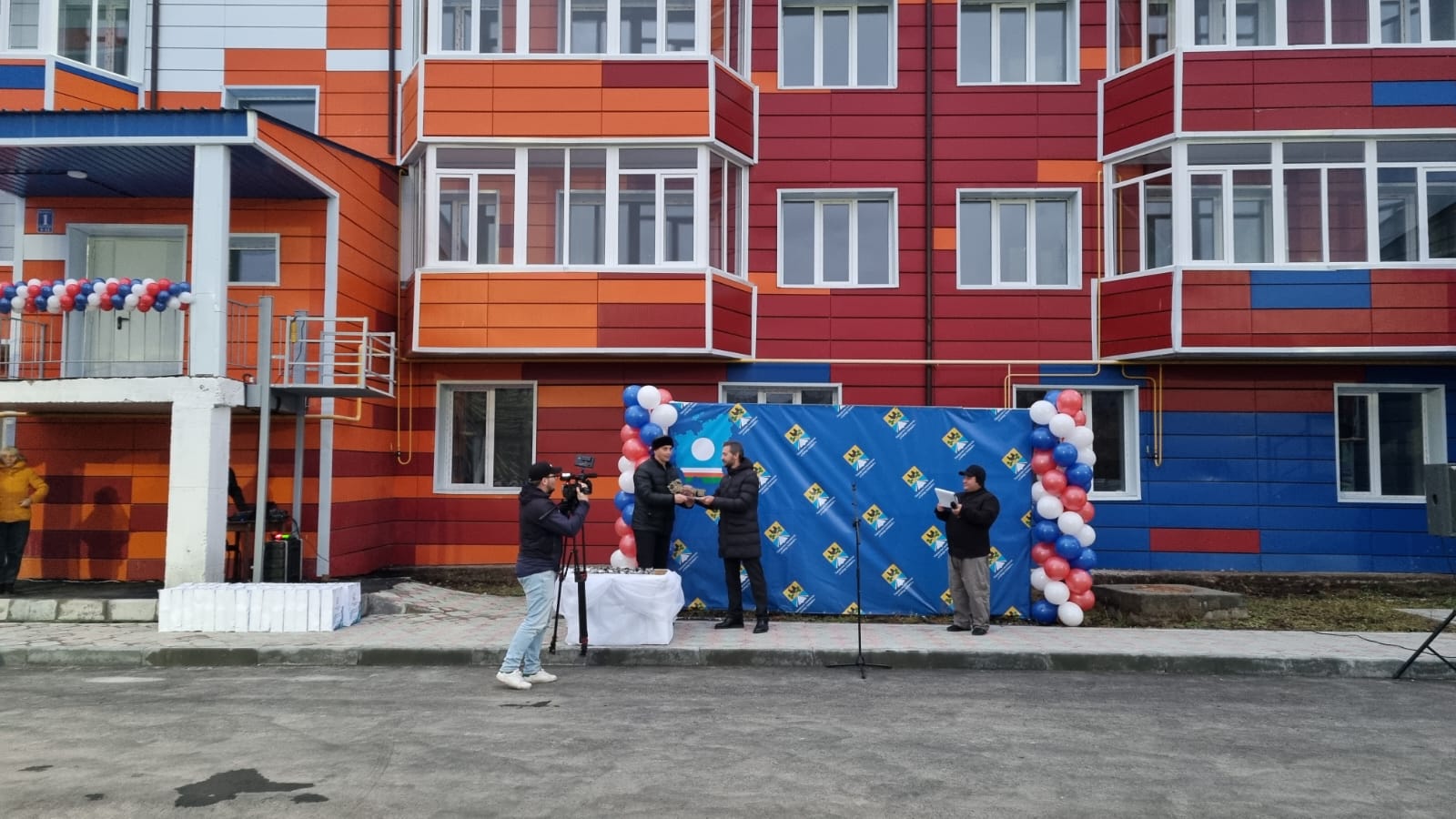 Акционерная компания «Железные дороги Якутии» сдала в эксплуатацию новый дом в г. Томмоте на 30 квартир
