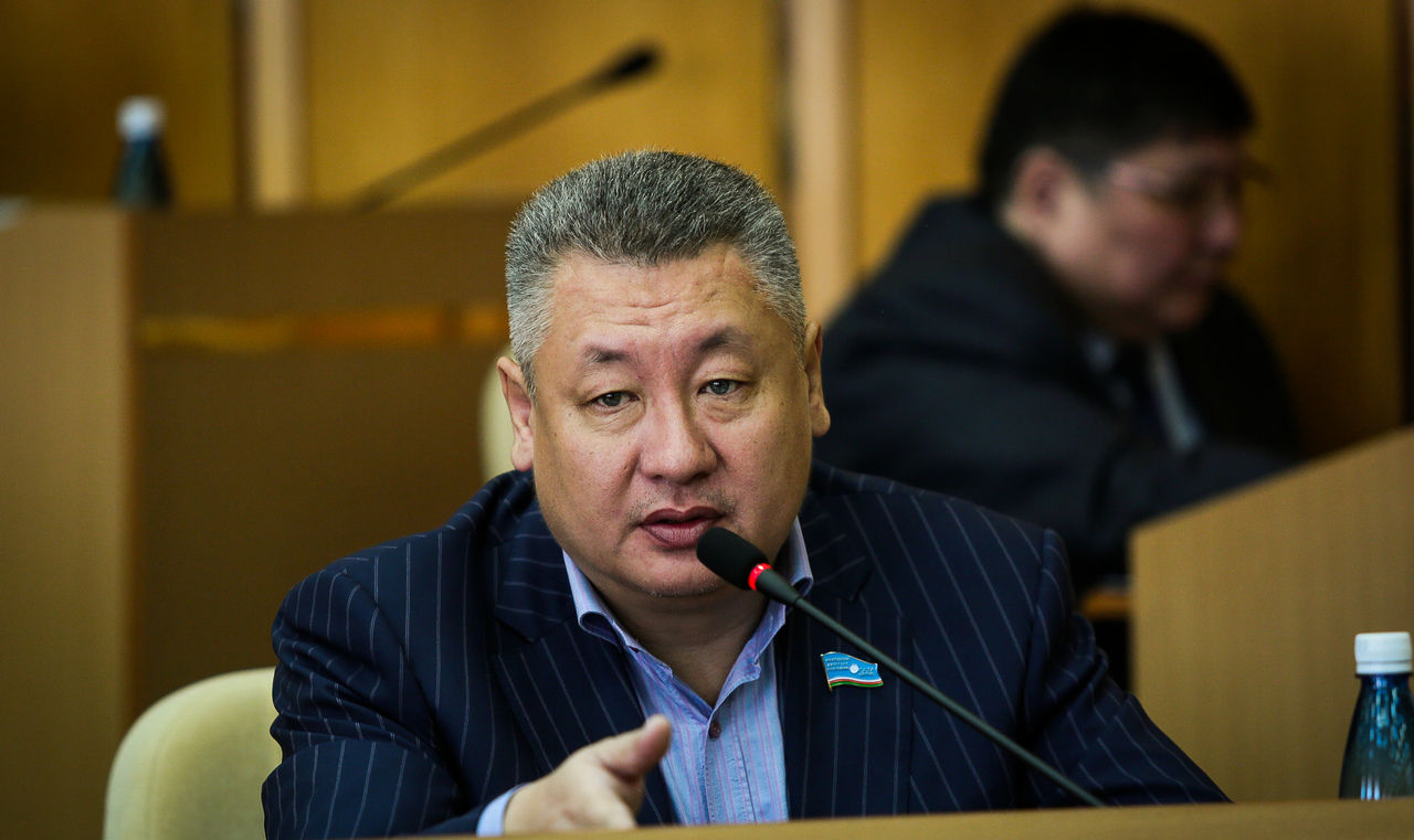 Обвиненный в сексуальном насилии экс-депутат Ил Тумэна требует судить его в другом регионе