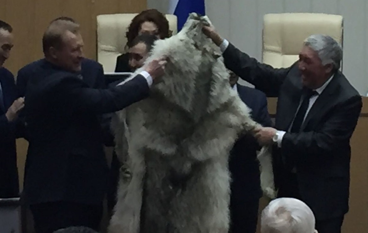 Награжденный Путиным председатель райсовета одновременно охранял и бил животных