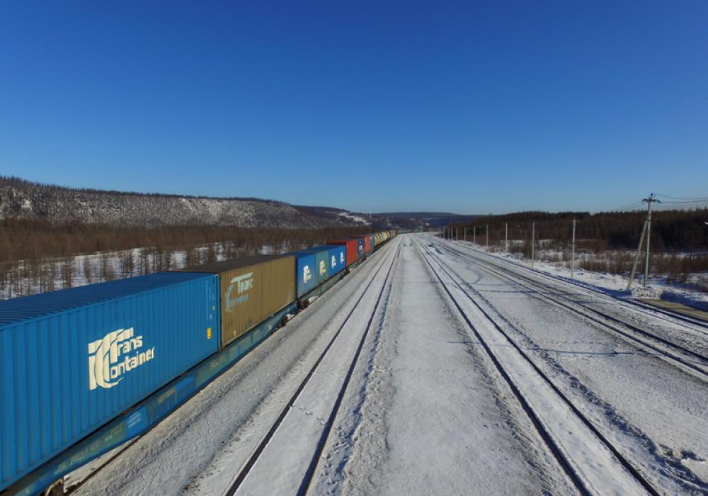 Перевозки грузов через станцию Нижний Бестях впервые преодолели отметку в 1 млн тонн