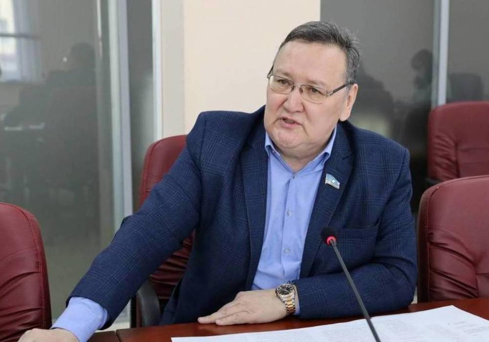 «Единой России» нужны не функционеры, а новые лица» - секретарь Якутского городского отделения партии