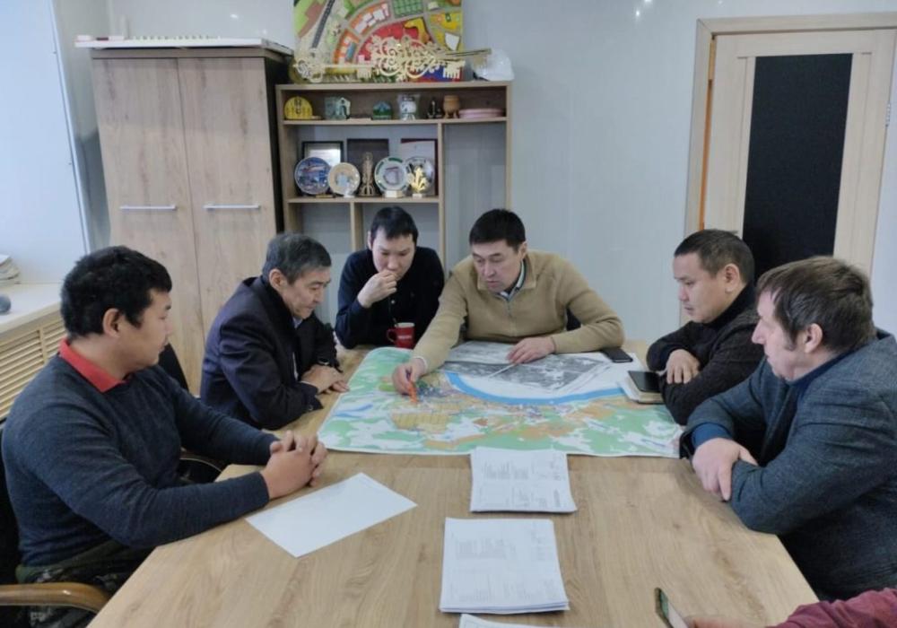 Анатолий Кырджагасов проверил ход строительства водозабора в селе Сунтар